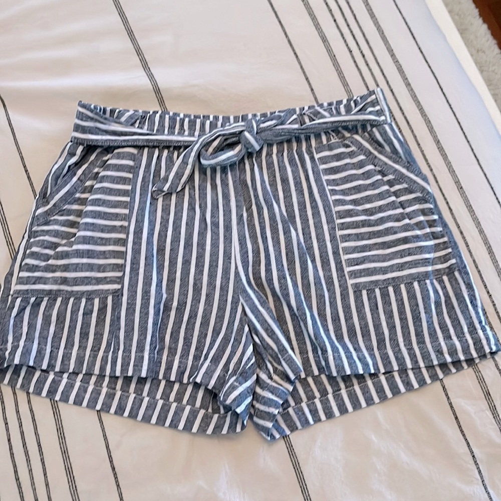 Womens Shorts L